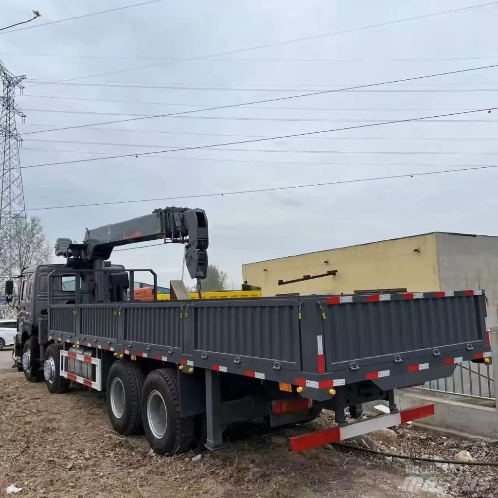 Howo 371 8x4 Boom / Crane / Bucket Trucks