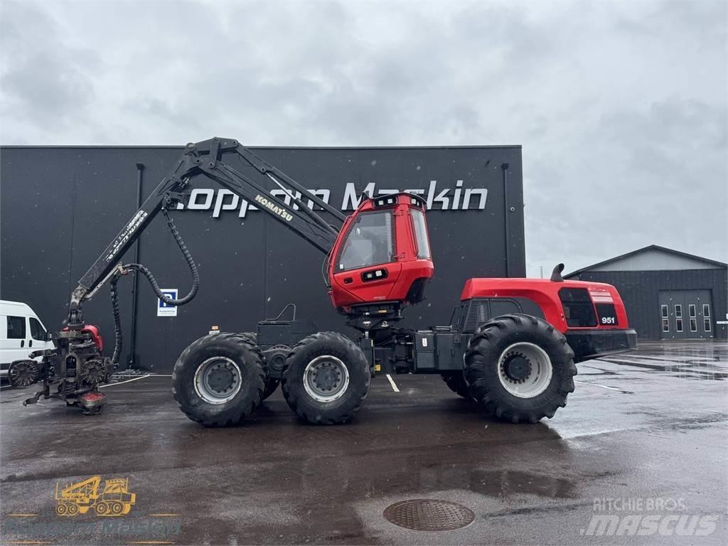 Komatsu 951 Harvesters