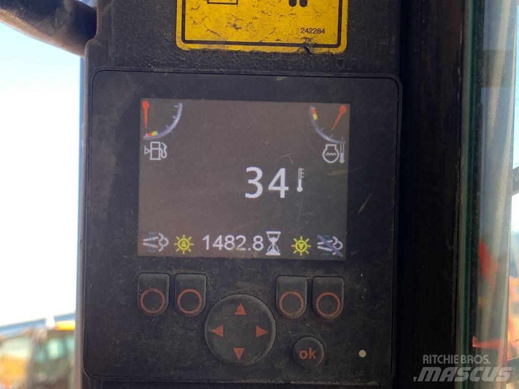 Gehl R 165 Skid Steer Loaders