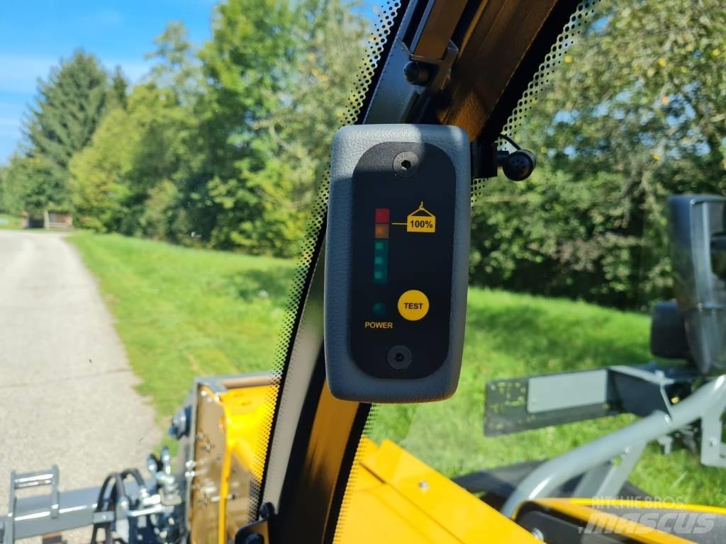Liebherr T 32-7 Telescopic Handlers