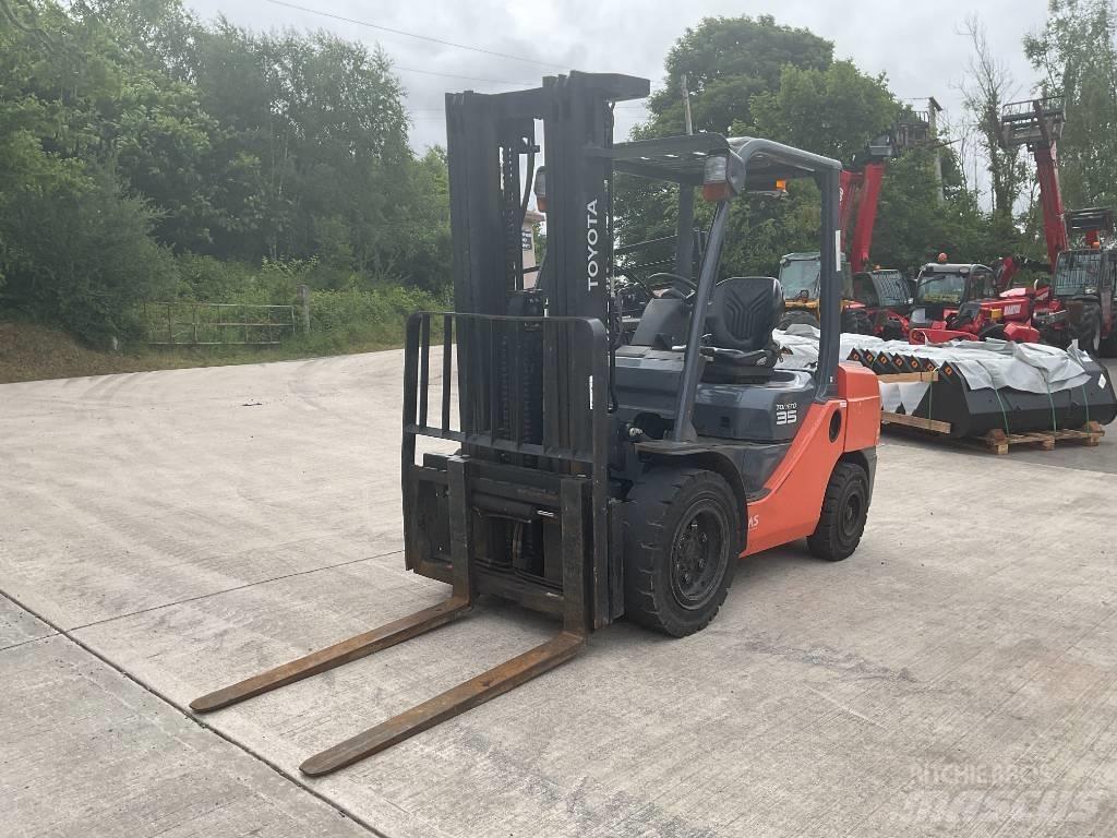 Toyota 02-8 FDJF 35 Diesel Forklifts