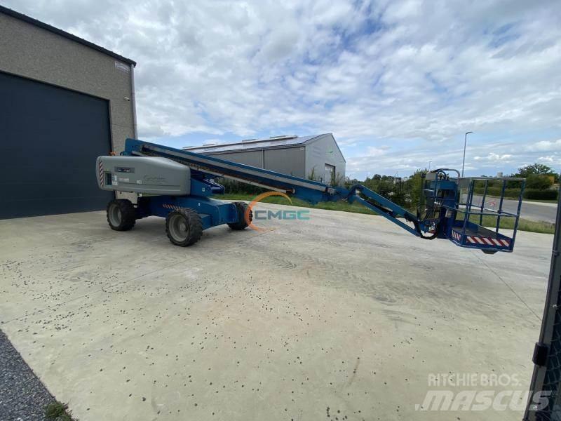 Genie S-65 Articulated boom lifts