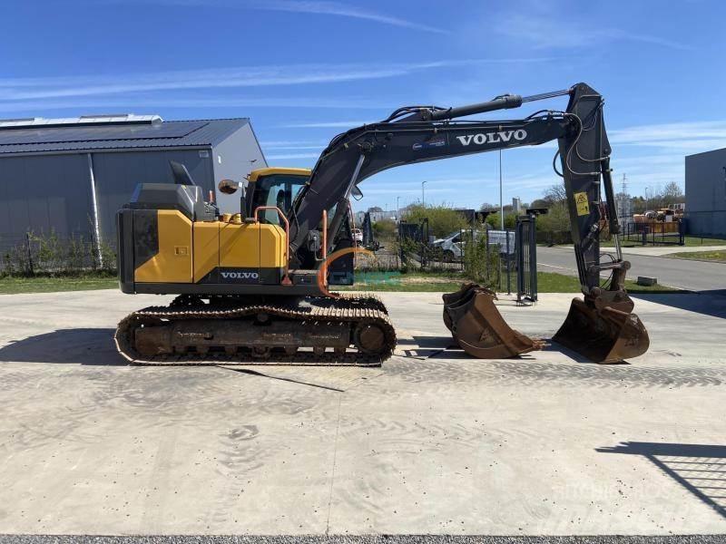 Volvo L 40 Wheeled Excavators