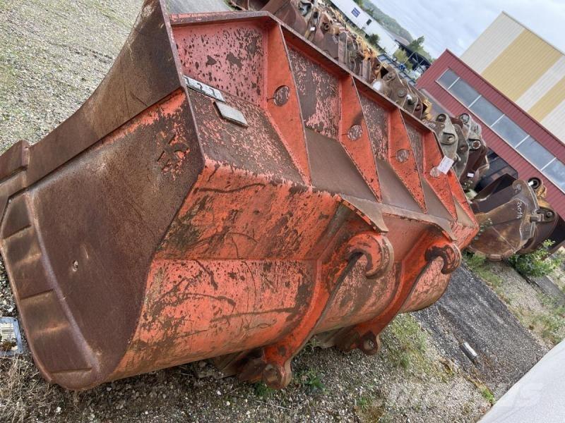 Hitachi ZW310 Buckets