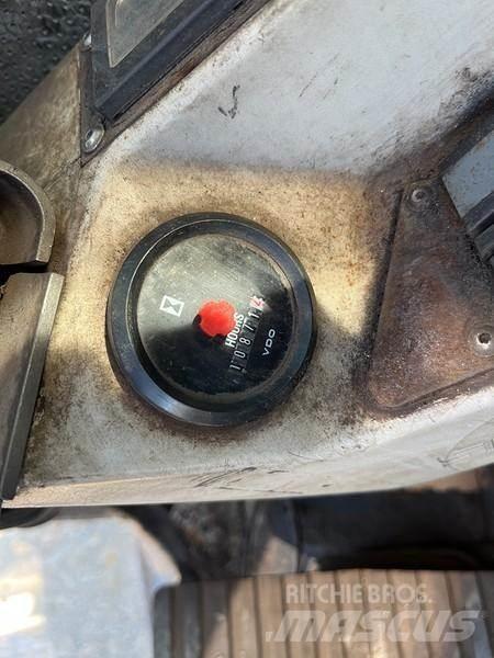 Sennebogen 818 Waste / Industry Handlers