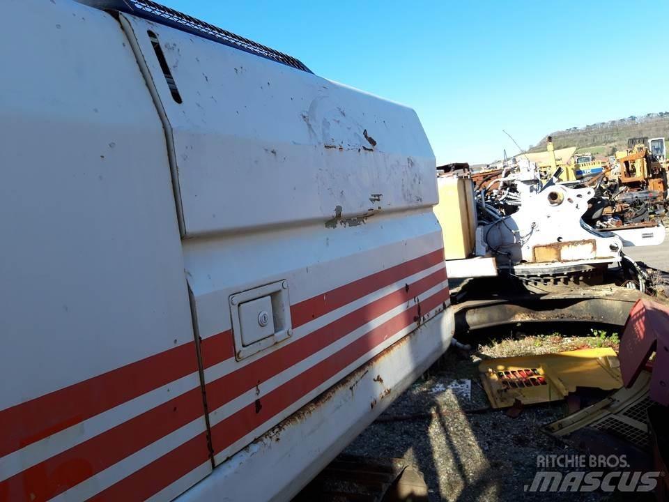 CAT 325LN Forestry Cabin