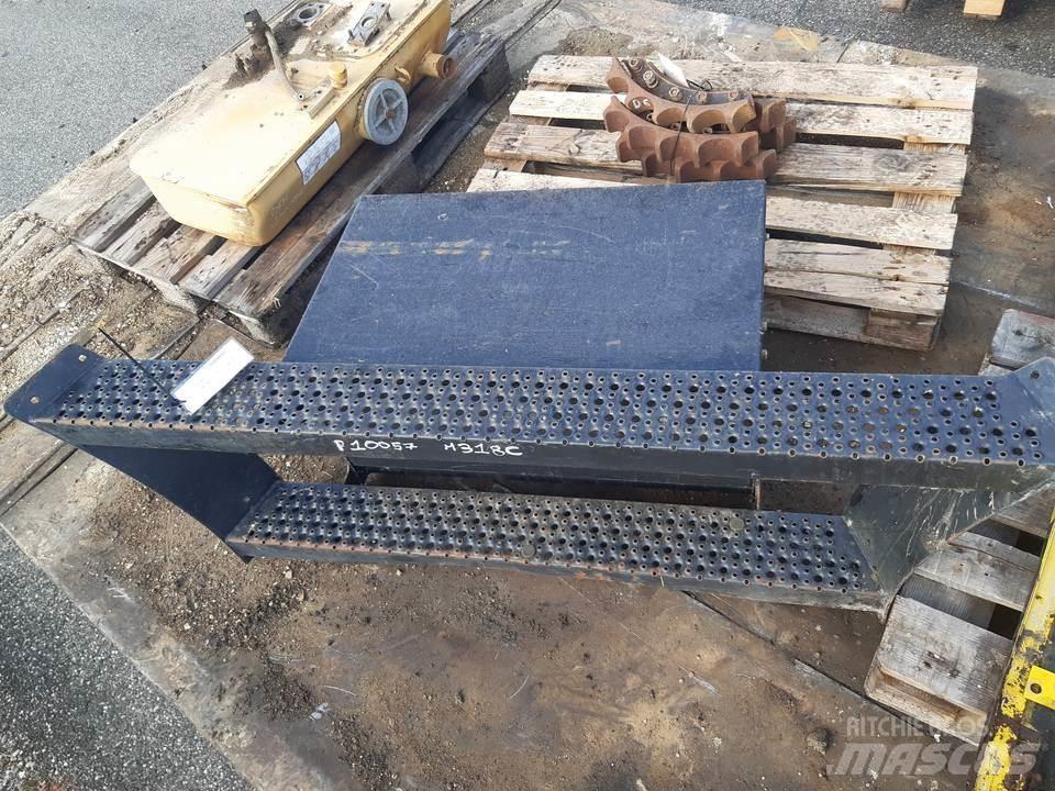 CAT M318C Forestry Cabin