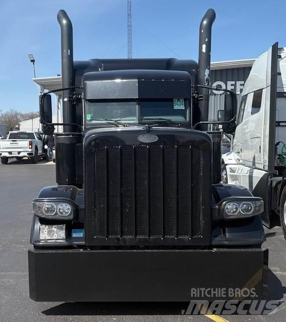 Peterbilt 389 Other Trucks