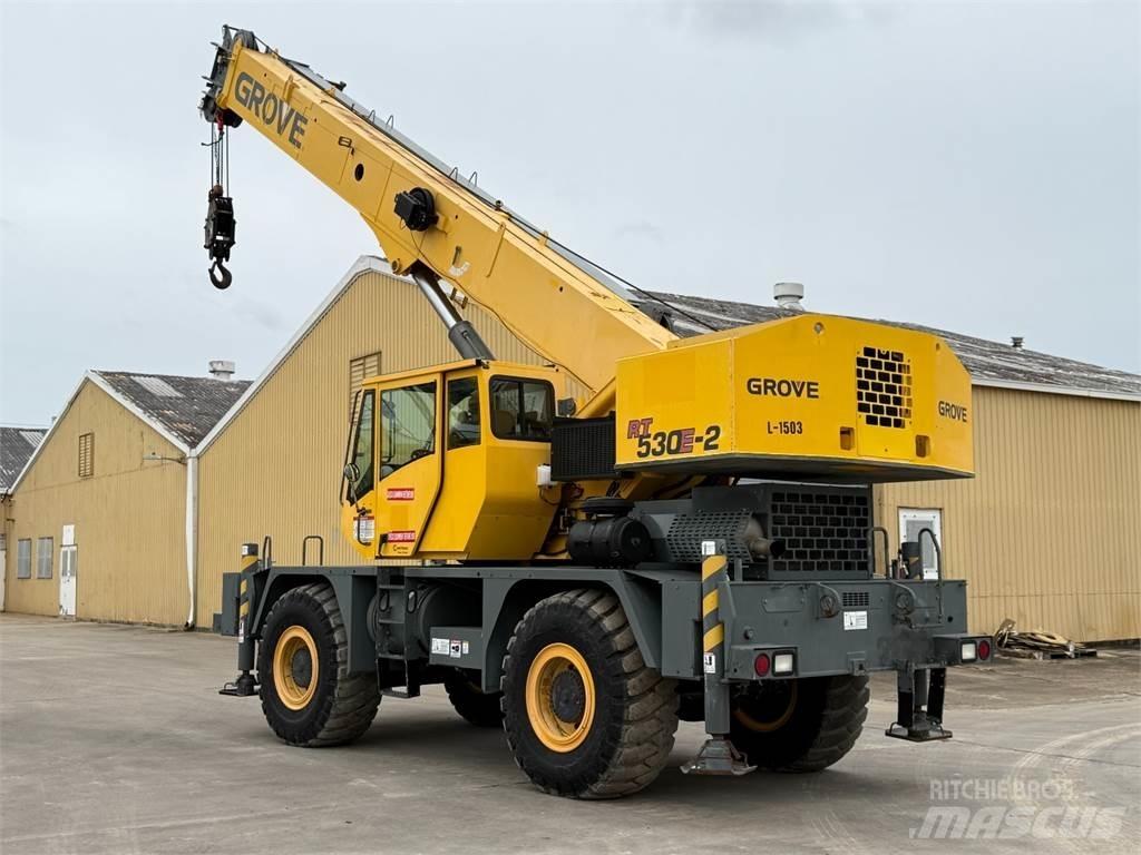 Grove RT530E-2 Rough Terrain Cranes