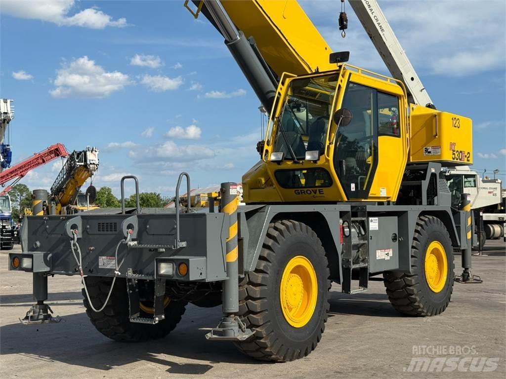 Grove RT530E-2 Rough Terrain Cranes