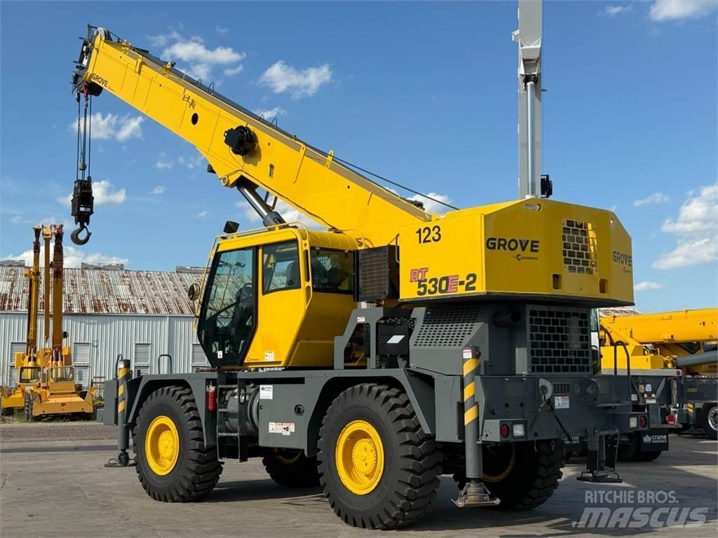 Grove RT530E-2 Rough Terrain Cranes