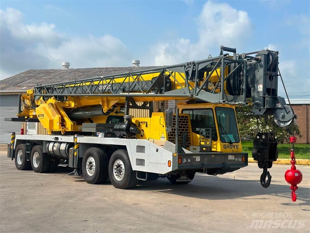 Grove TMS700E Mobile and all terrain cranes