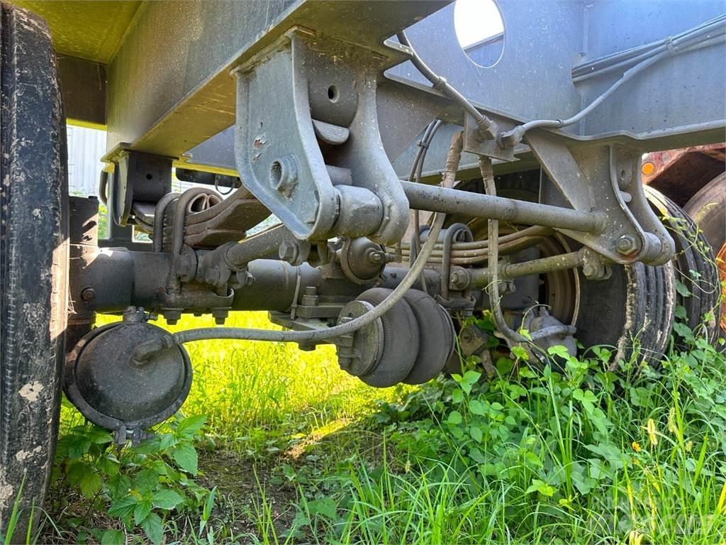 Nelson  Dolly Trailers