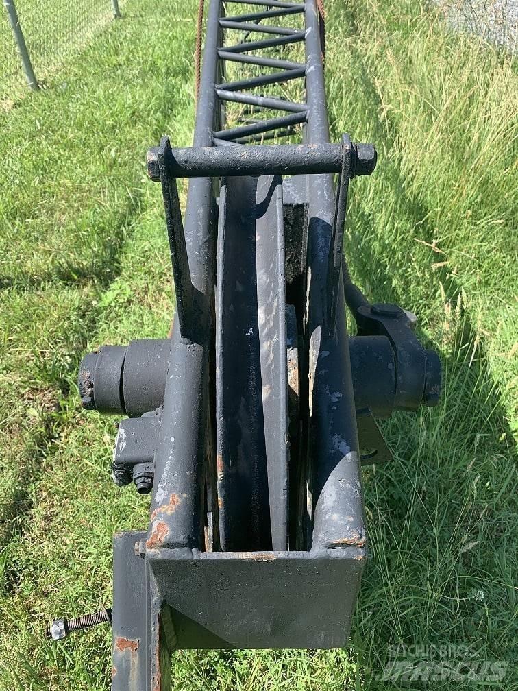 American  Booms and dippers