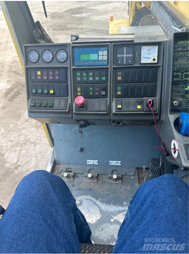 Grove GMK5240 Mobile and all terrain cranes
