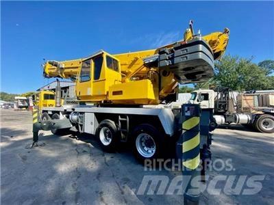 Grove TMS900E Mobile and all terrain cranes