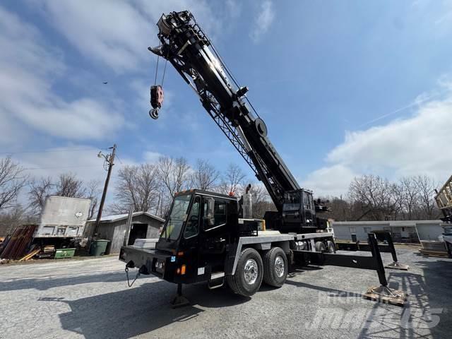 Grove TMS900E Mobile and all terrain cranes