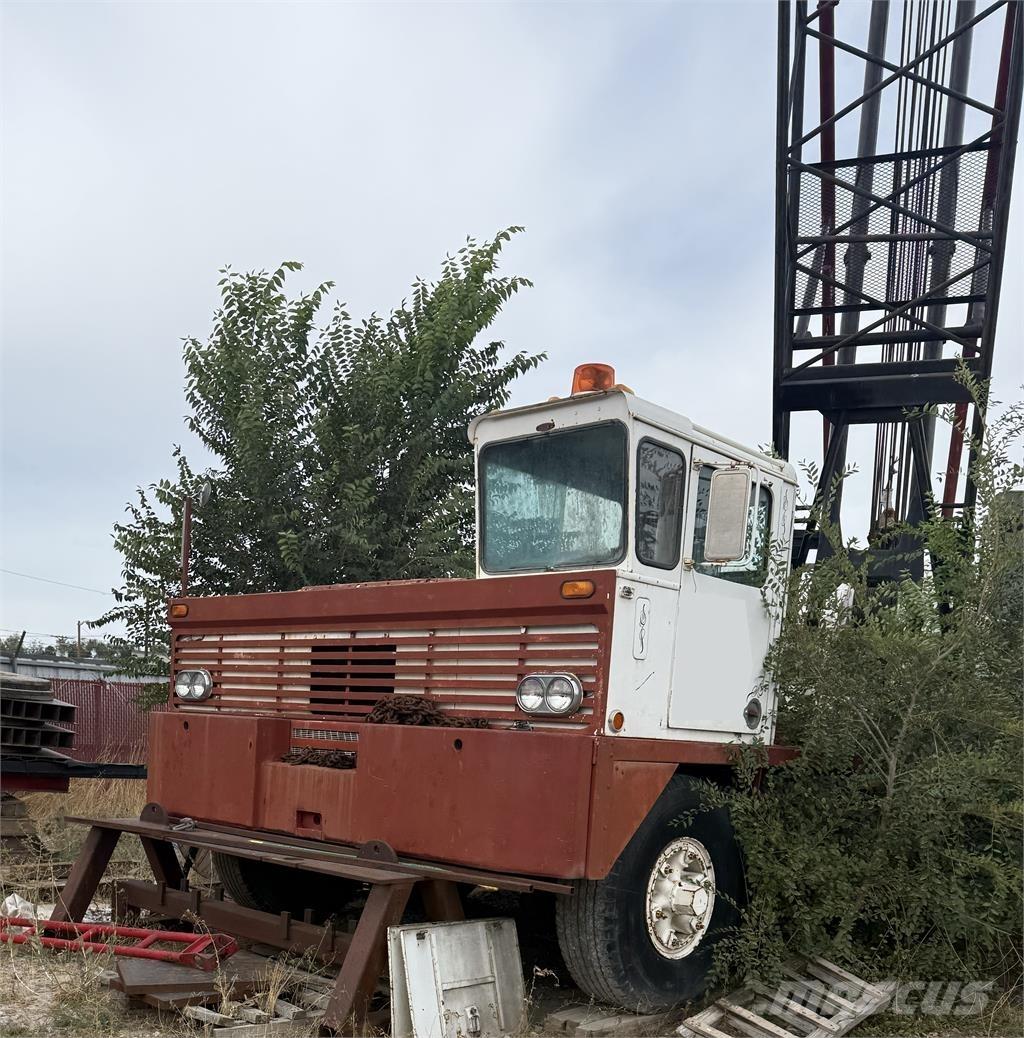Link-Belt HC-138A Mobile and all terrain cranes