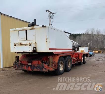 Link-Belt HC-218 Mobile and all terrain cranes