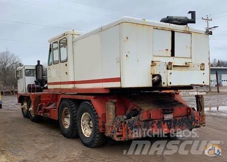 Link-Belt HC-218 Mobile and all terrain cranes