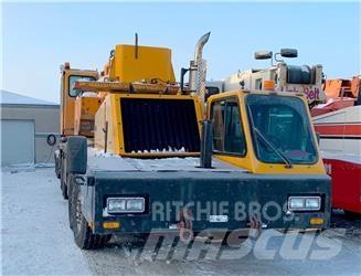 Link-Belt HTC-8690 Mobile and all terrain cranes