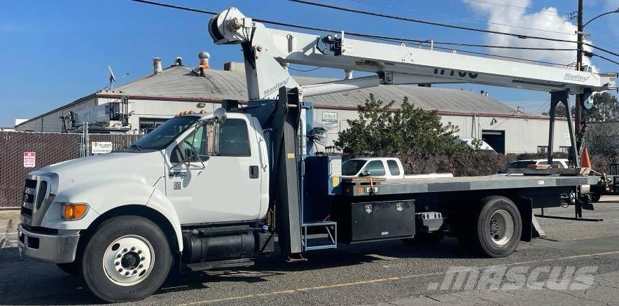 Manitex 1770 C Boom / Crane / Bucket Trucks