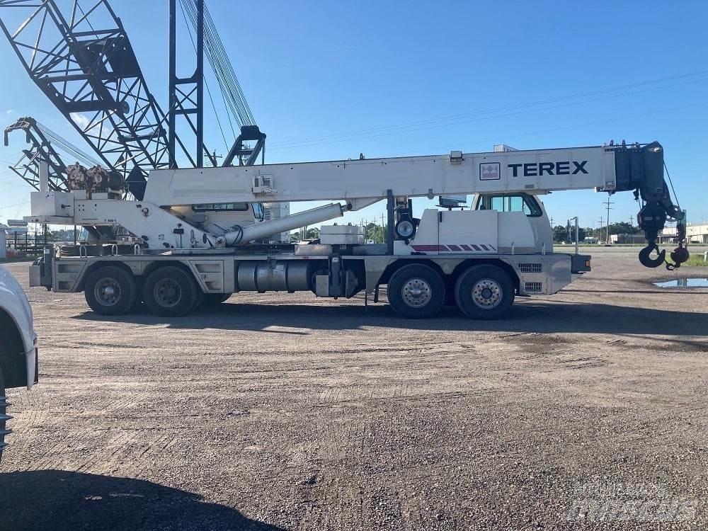 Terex T 560 Mobile and all terrain cranes