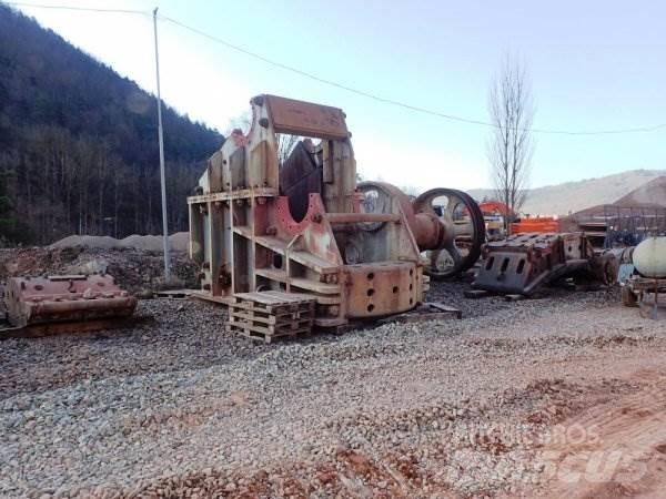  _JINÉ CZ) DCD - 4706 Crushers