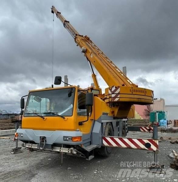 Liebherr LTM 1030 Boom / Crane / Bucket Trucks