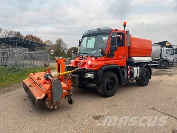 Unimog U 400 Tank Trucks