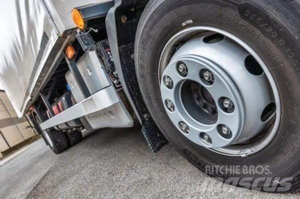 Volvo FL 210 Boom / Crane / Bucket Trucks