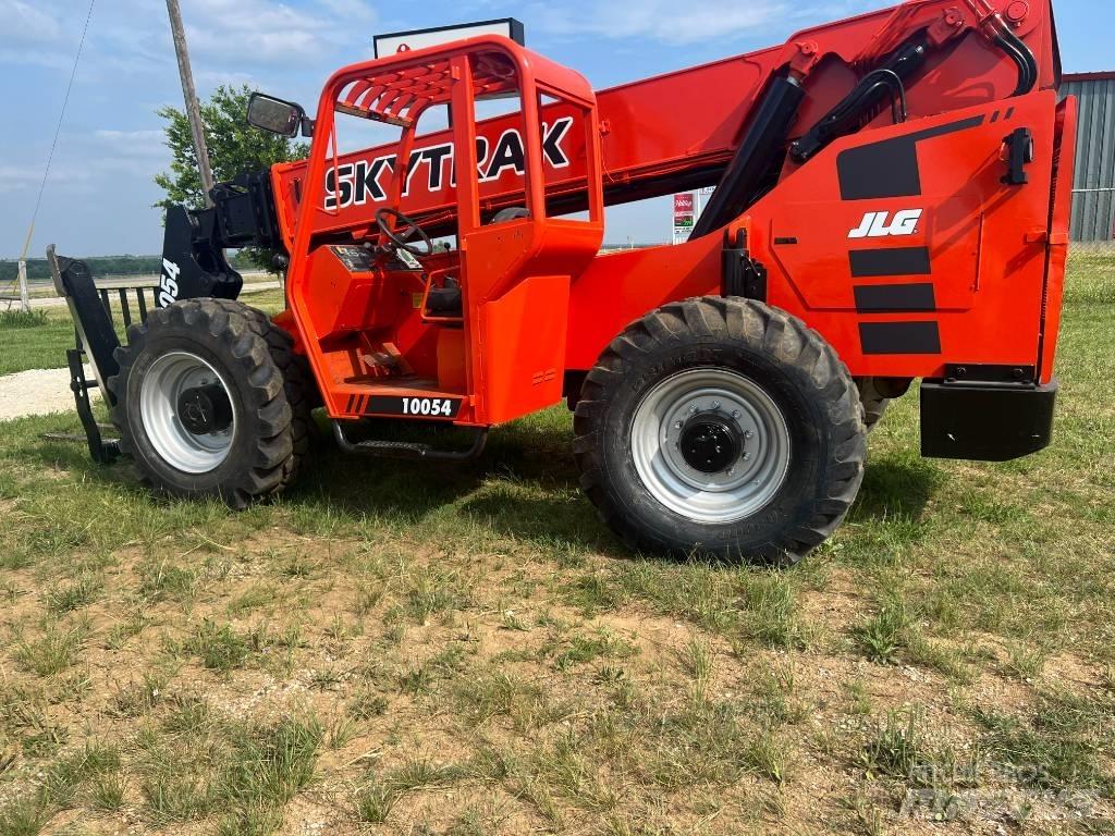 SkyTrak 10054 Misc Forklifts