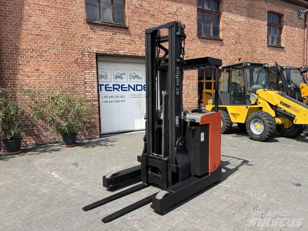 Toyota RRE 140 Reach trucks