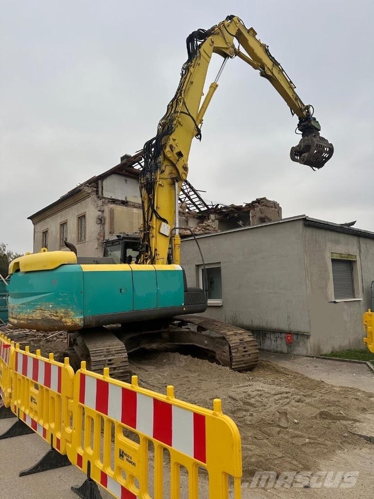 Hitachi LC 250 Demolition