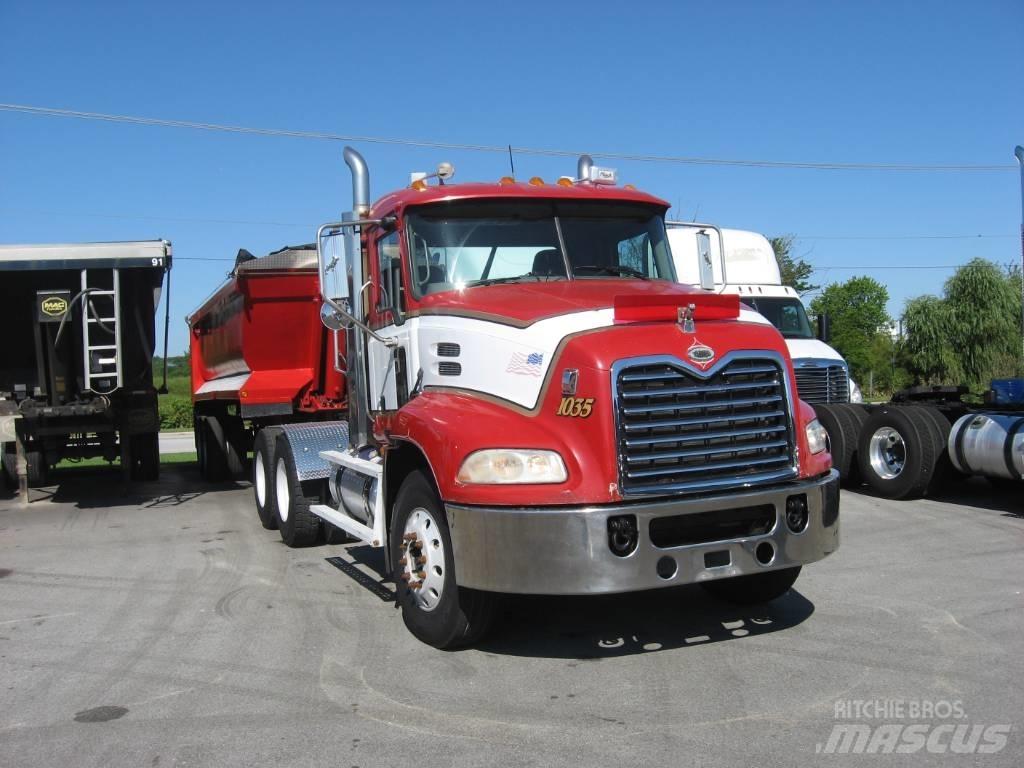 Mack CXN 613 Conventional Trucks / Tractor Trucks