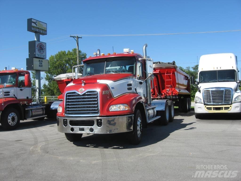 Mack CXN 613 Conventional Trucks / Tractor Trucks
