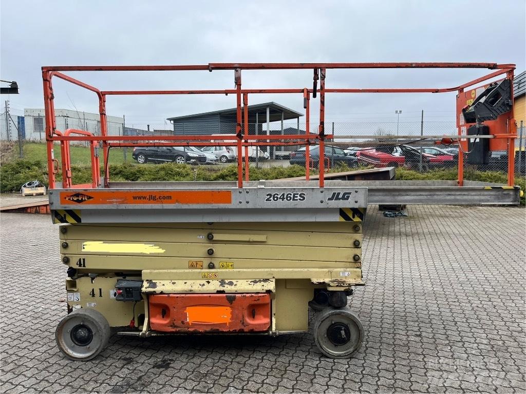 JLG 2646 ES Scissor Lifts