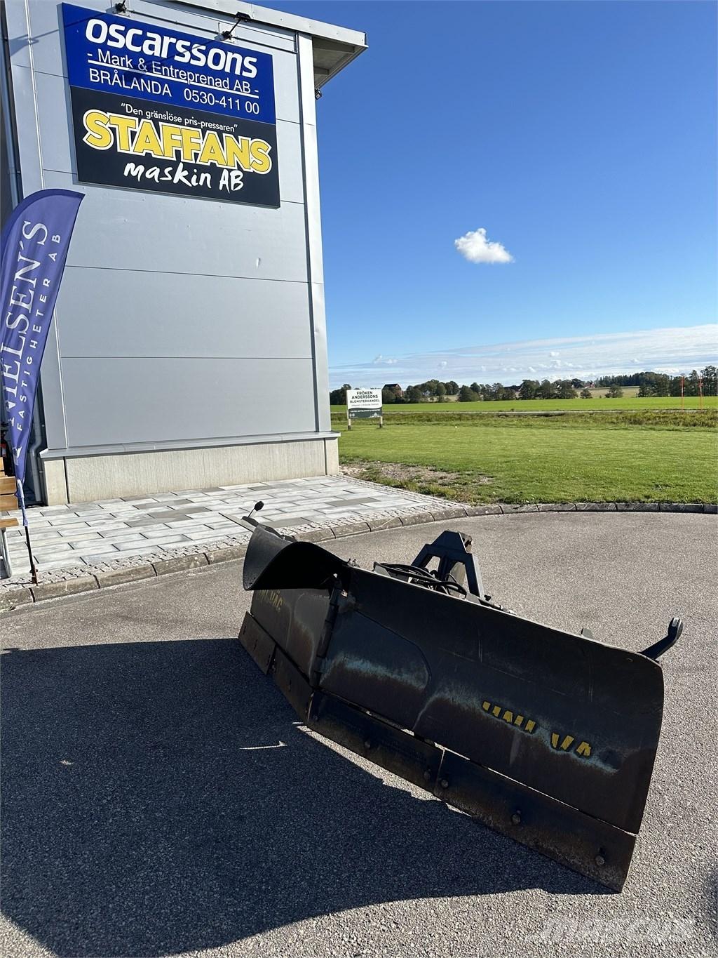 Univäg UV280 Snow Blades And Plows