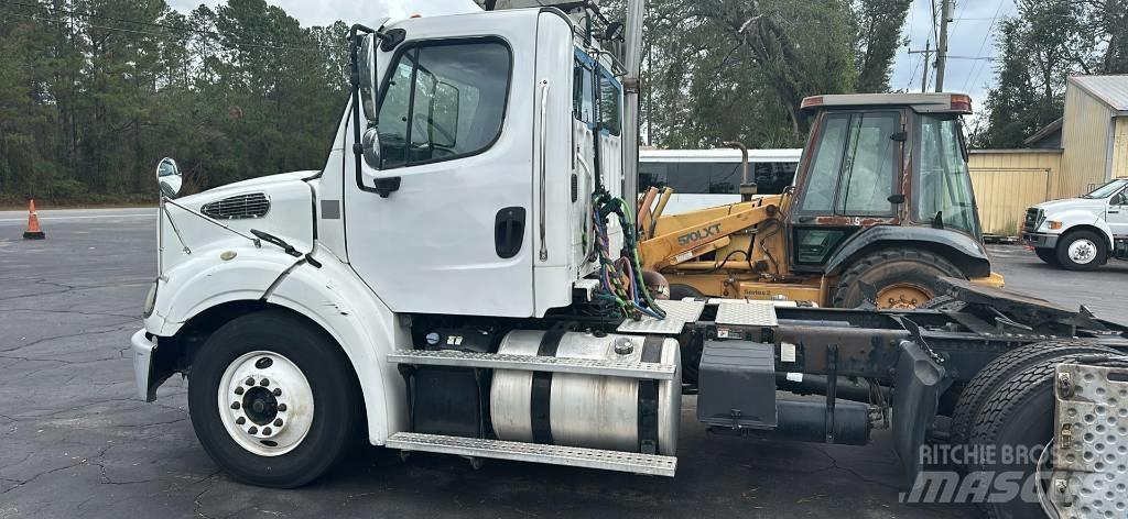 Freightliner M2 112 Conventional Trucks / Tractor Trucks