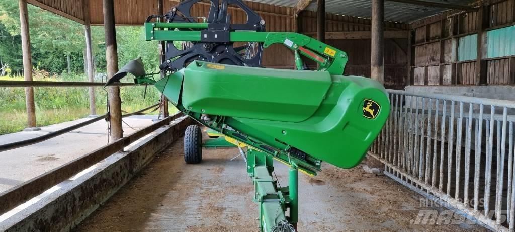 John Deere 625 X Harvester Headers