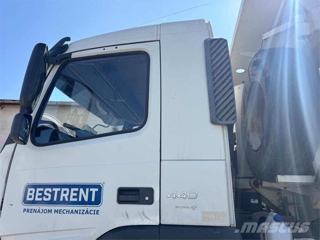 Volvo FM 440 8X4 Dump Trucks