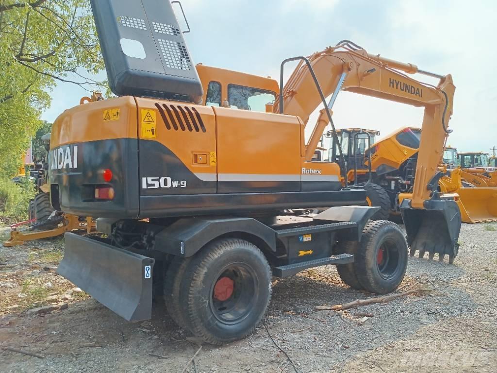 Hyundai 150W-9 Crawler Excavators