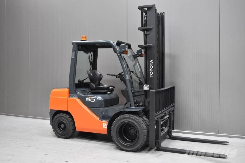 Toyota 02-8FDF30 Diesel Forklifts