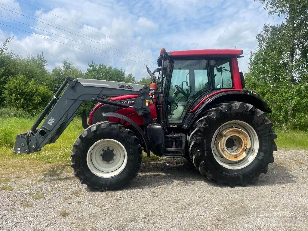 Valtra N 121 Tractors