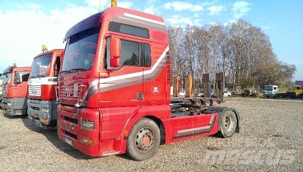 MAN 18.513 Conventional Trucks / Tractor Trucks
