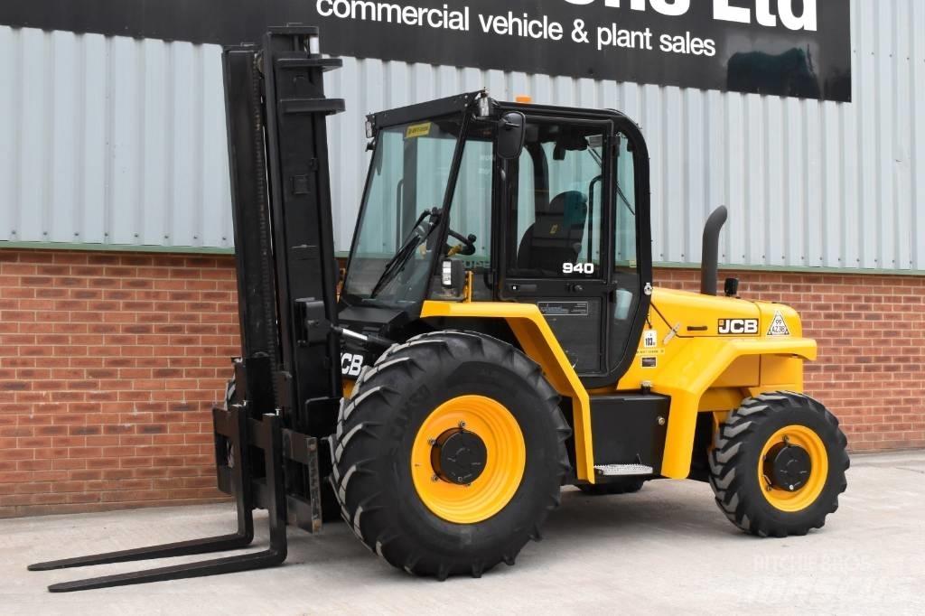 JCB 940 Rough Terrain Trucks