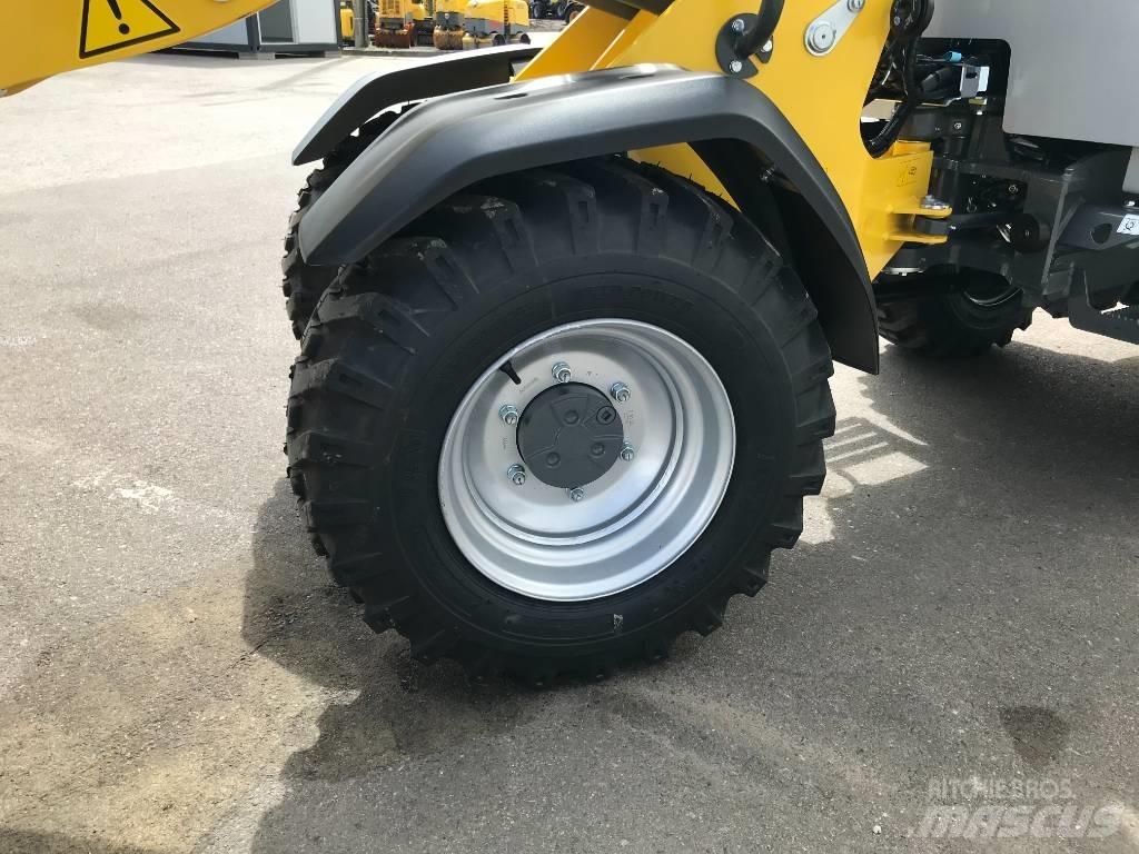 Wacker Neuson WL28 Tool Carriers