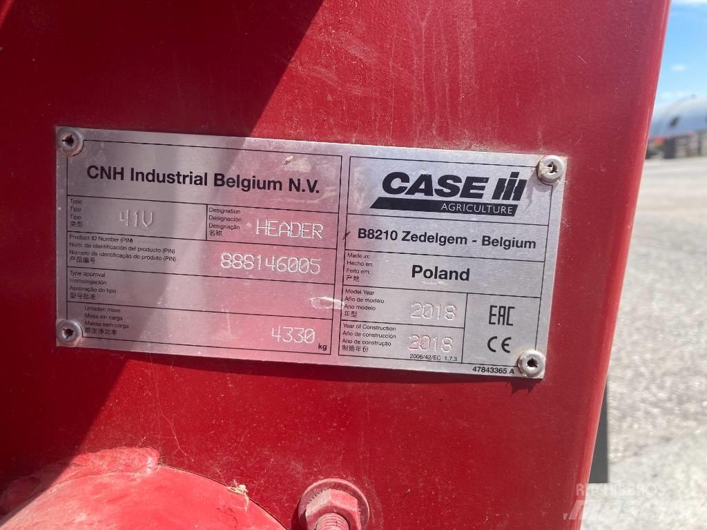 Case IH 3050 Harvester Headers