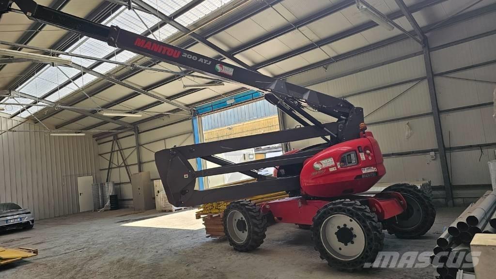 Manitou 200 ATJ Articulated boom lifts