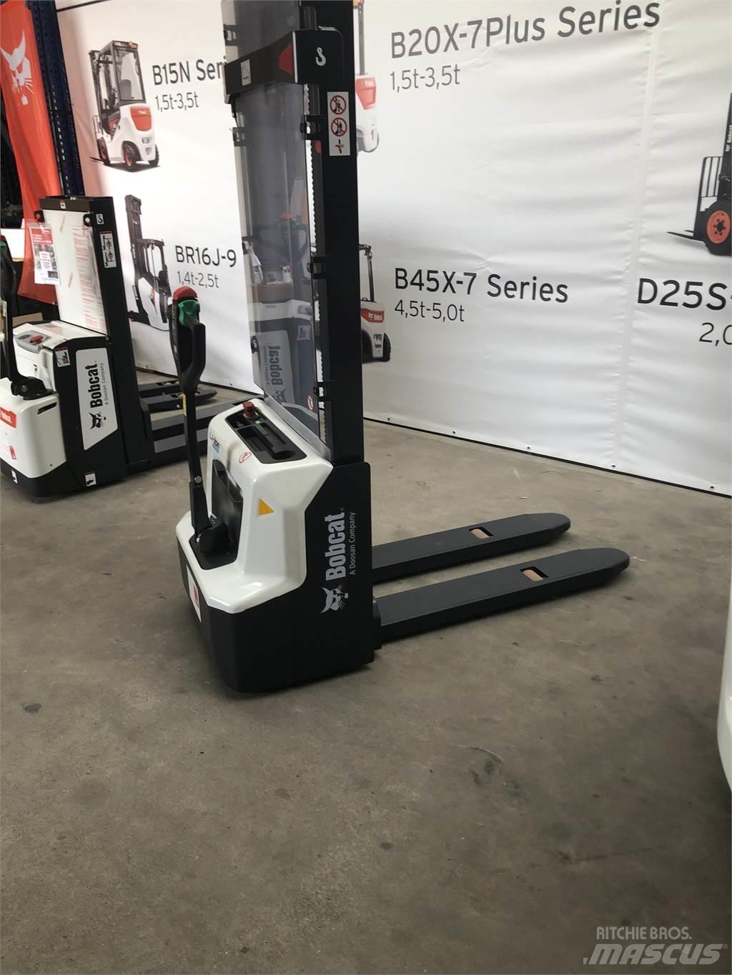LSM LSM12N Pedestrian stacker